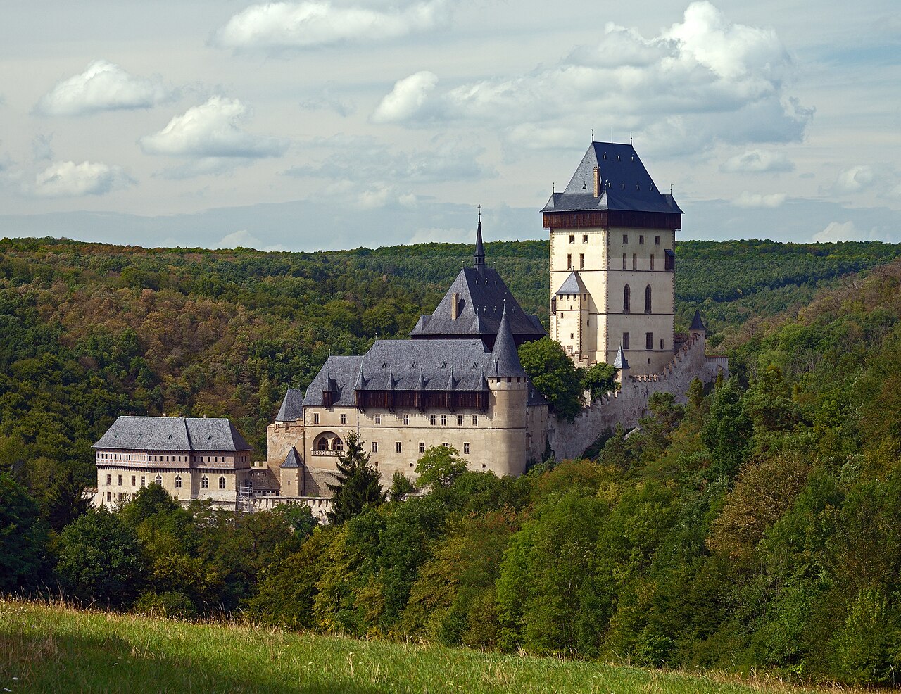 Karlštejn Castle on its wooded hilltop outside Prague